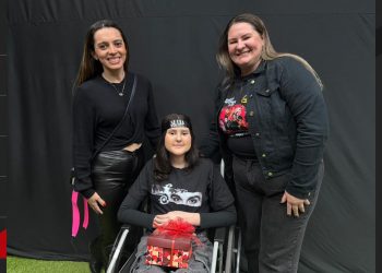 Fã com leucemia visita Luan Santana no camarim antes de show no RS: 'Me ajudou nos momentos difíceis'